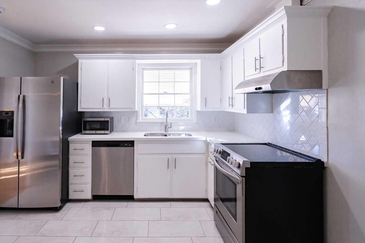 607 Hillmont St Nw #607 - Photo 5 of 9