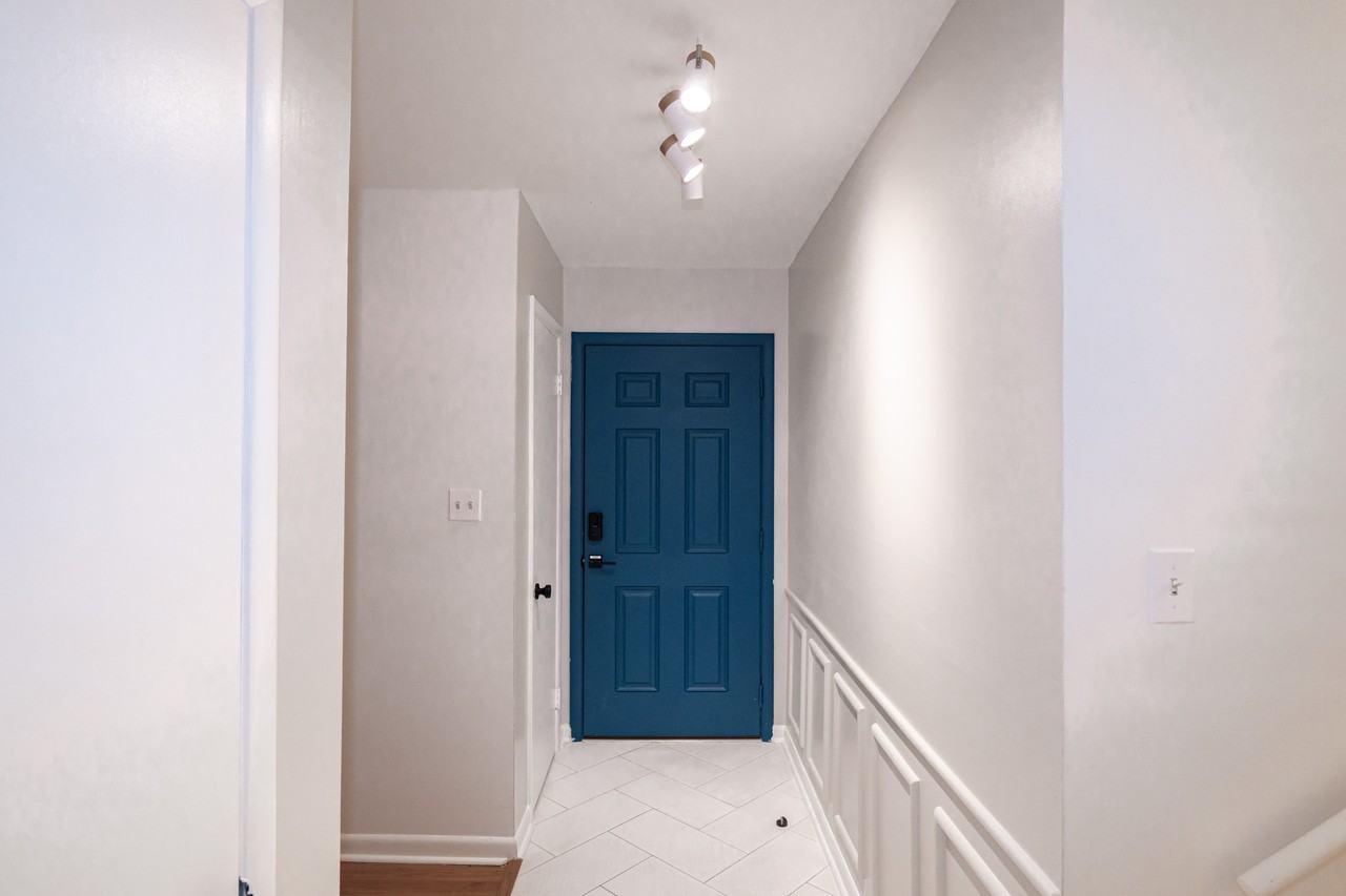 607 Hillmont St Nw #607 - Photo 7 of 9