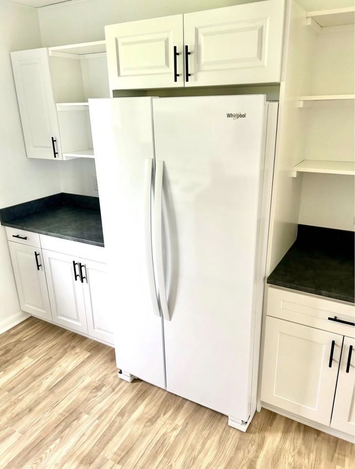 115 High St #C - Photo 3 of 9