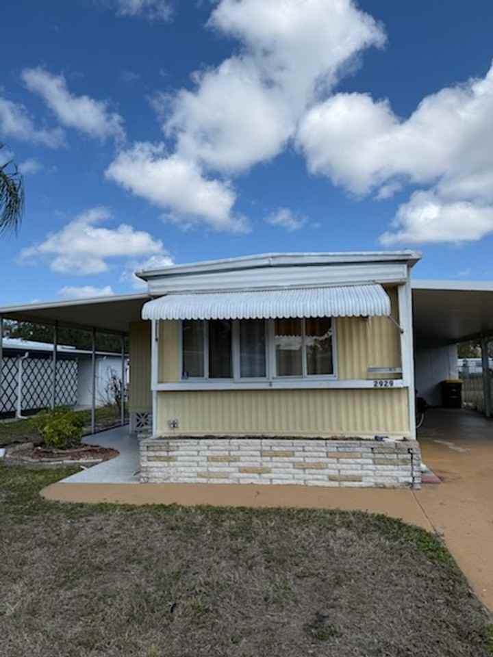 2929 Saralake Dr S - Photo 2 of 27