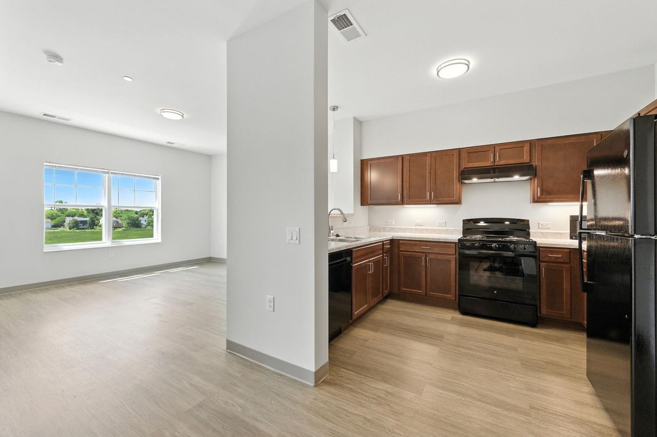 Starling Senior Apartments - Photo 3 of 35