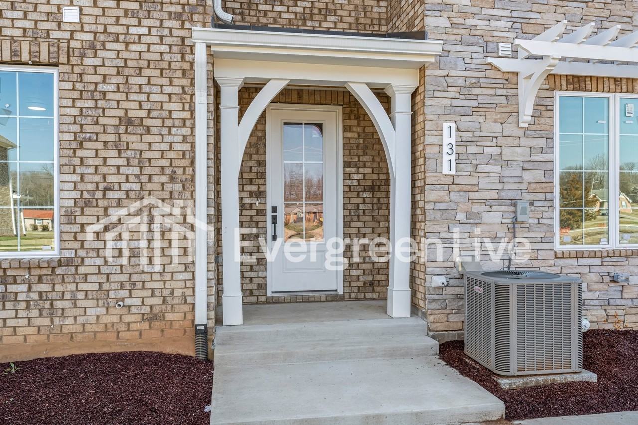 170 Leggo Ave - Photo 2 of 48