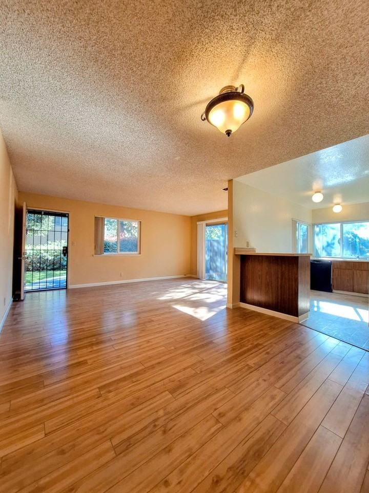 46842 Fernald St - Photo 3 of 24