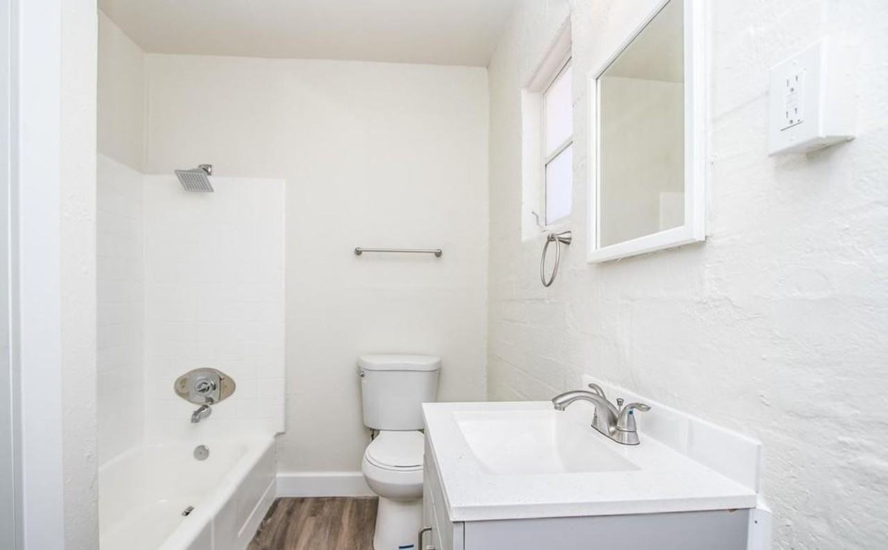 425 N 17th Dr #2 - Photo 5 of 10