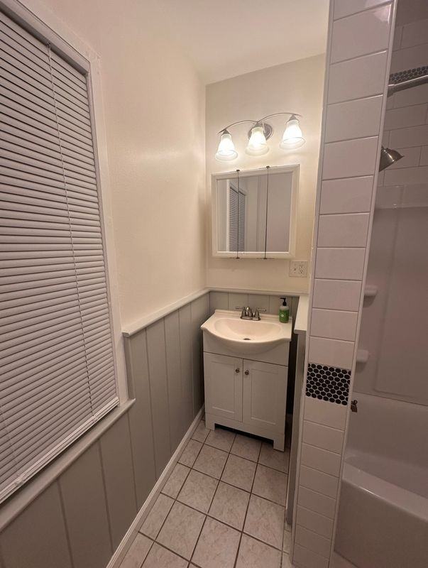 425 6th Ave - Photo 6 of 14