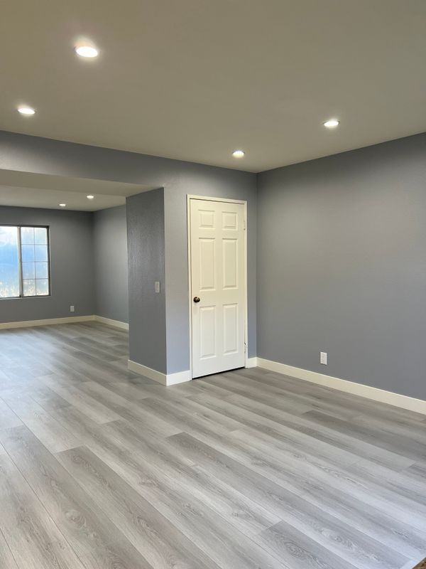 7639 Kester Ave ##5 - Photo 2 of 9