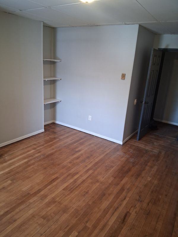 909 Mahantongo St - Photo 3 of 12