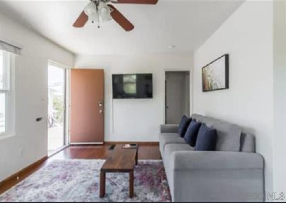 1859 31st St - Photo 4 of 10