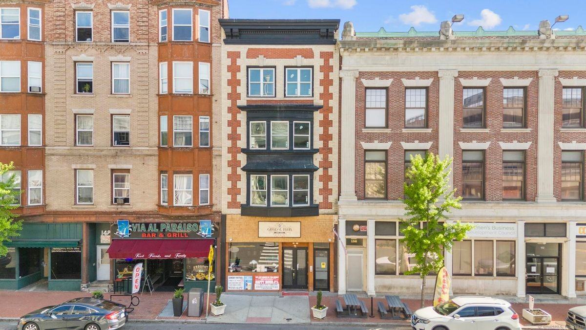 140 Grand St ##2b - Photo 2 of 3