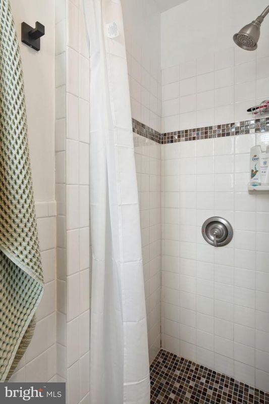 2651 Agate St - Photo 2 of 5