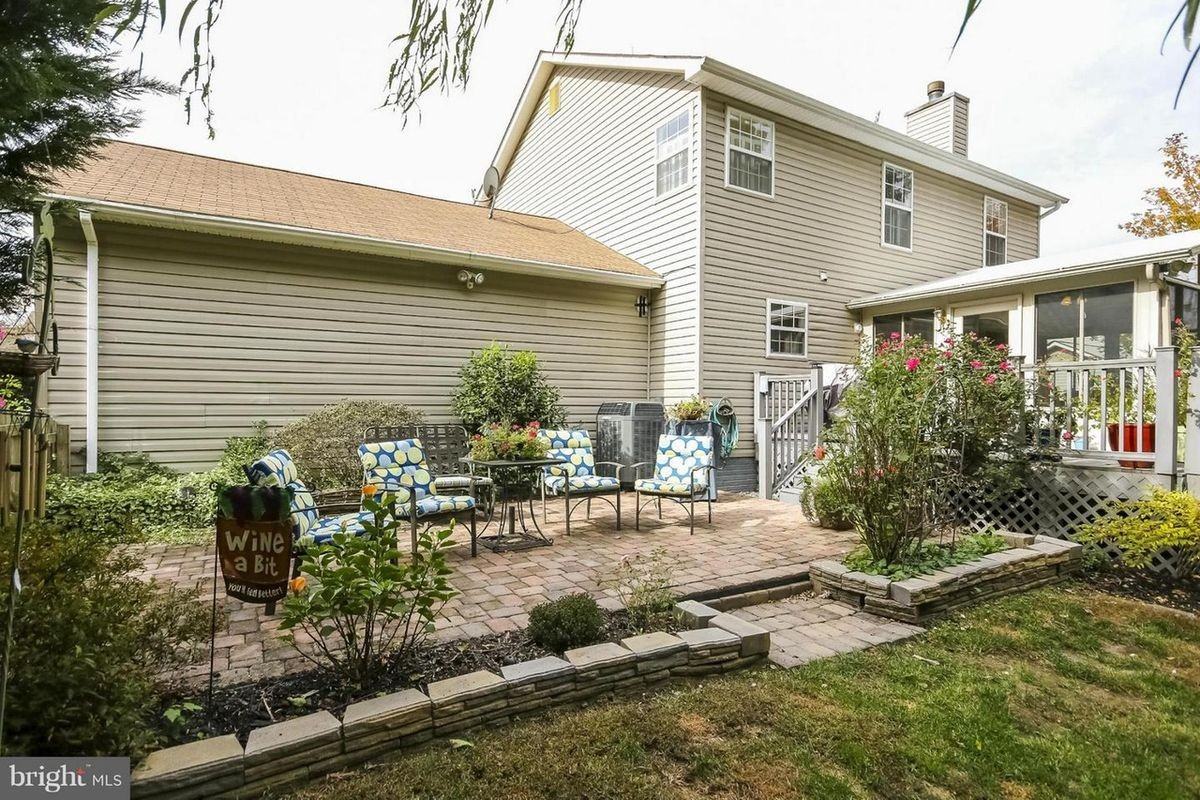 14 Meade Ct - Photo 5 of 5