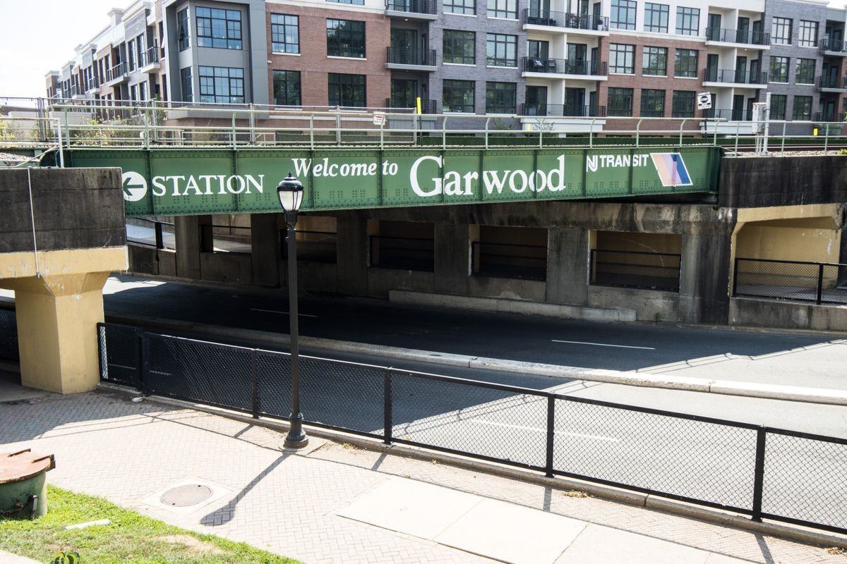 439 Willow Ave ##3 - Photo 7 of 7