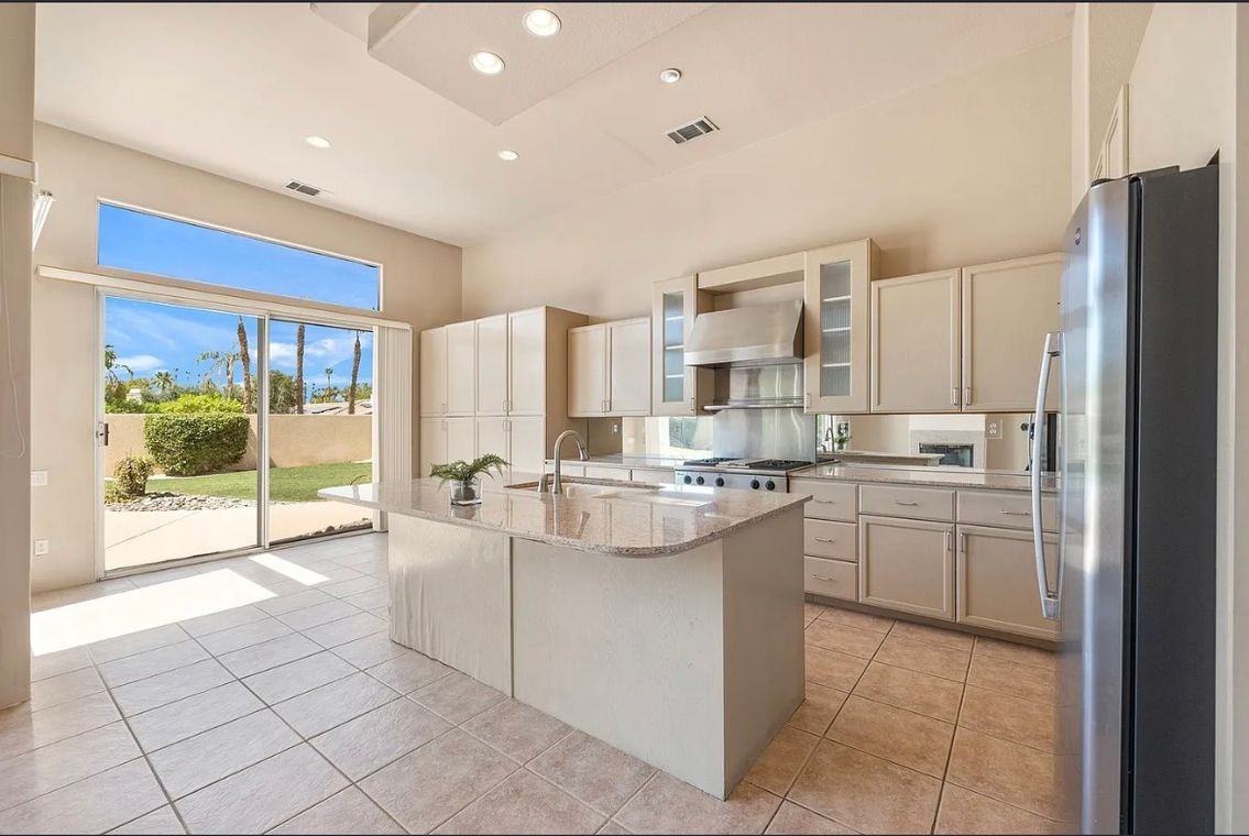 75940 Nelson Ln - Photo 2 of 5