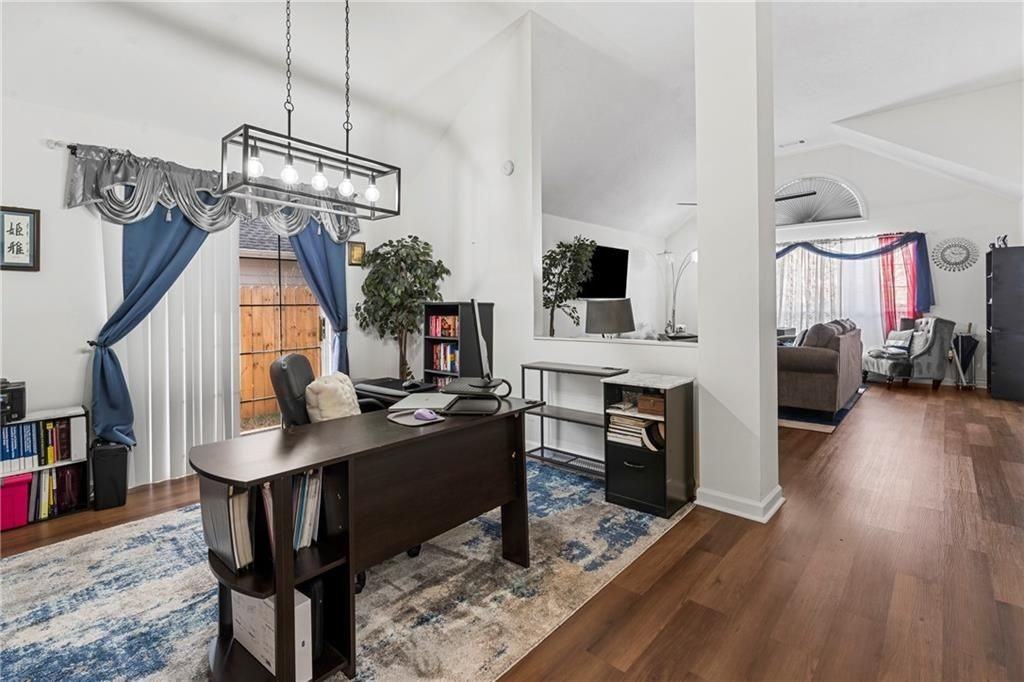 4909 Truitt Ln - Photo 7 of 35