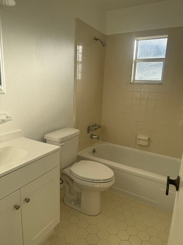 1442 E 1st Ave - Photo 6 of 10