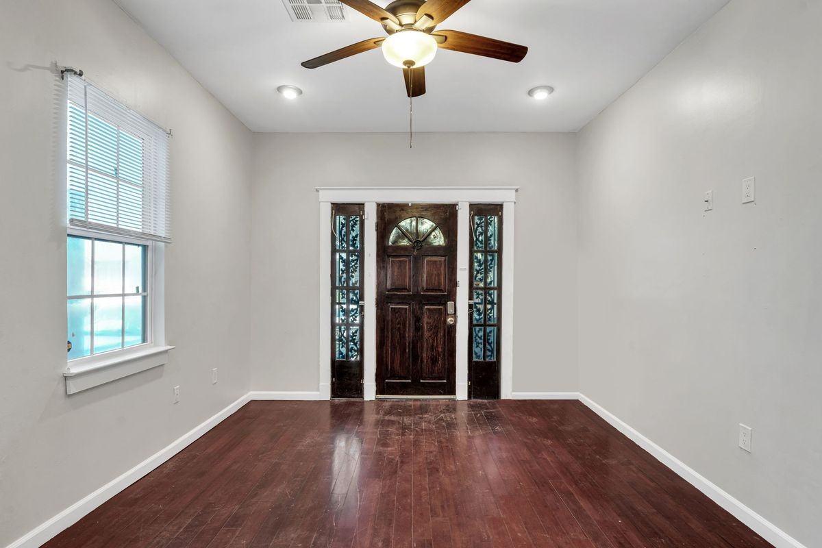 3023 Burdette St - Photo 2 of 10