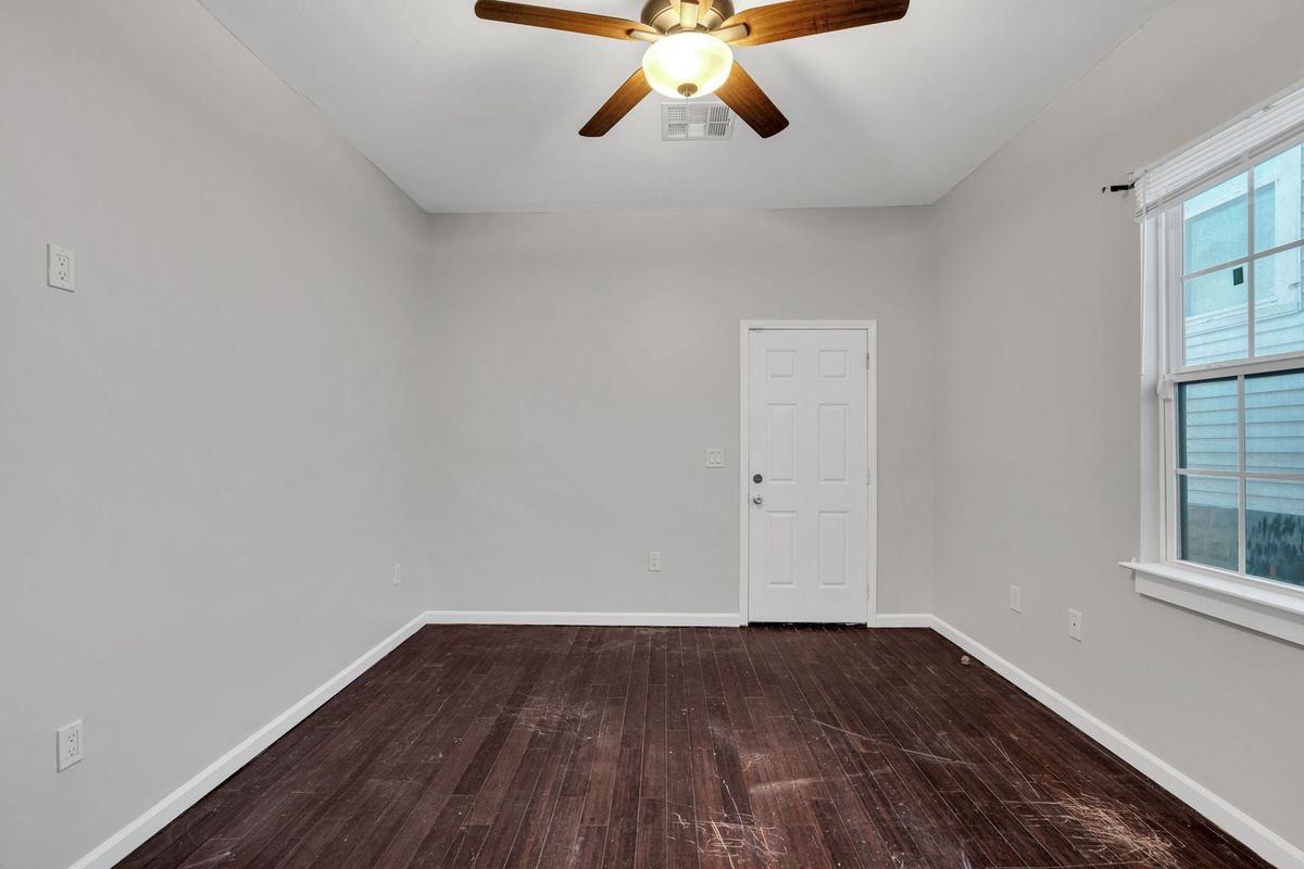 3023 Burdette St - Photo 5 of 10