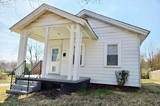 1104 W Webb Ave - Photo 1 of 1