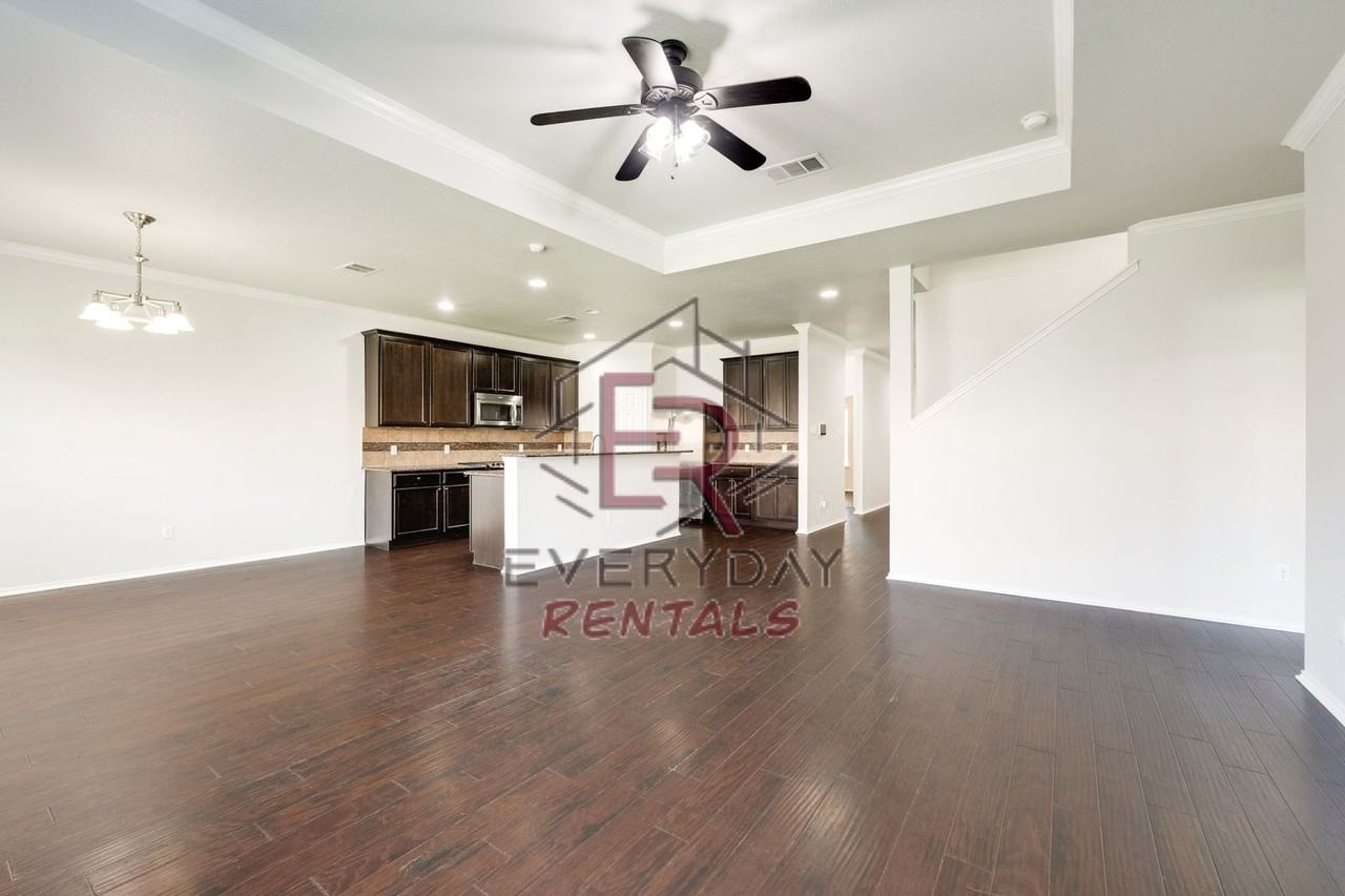 9010 Dunblane Dr - Photo 3 of 16