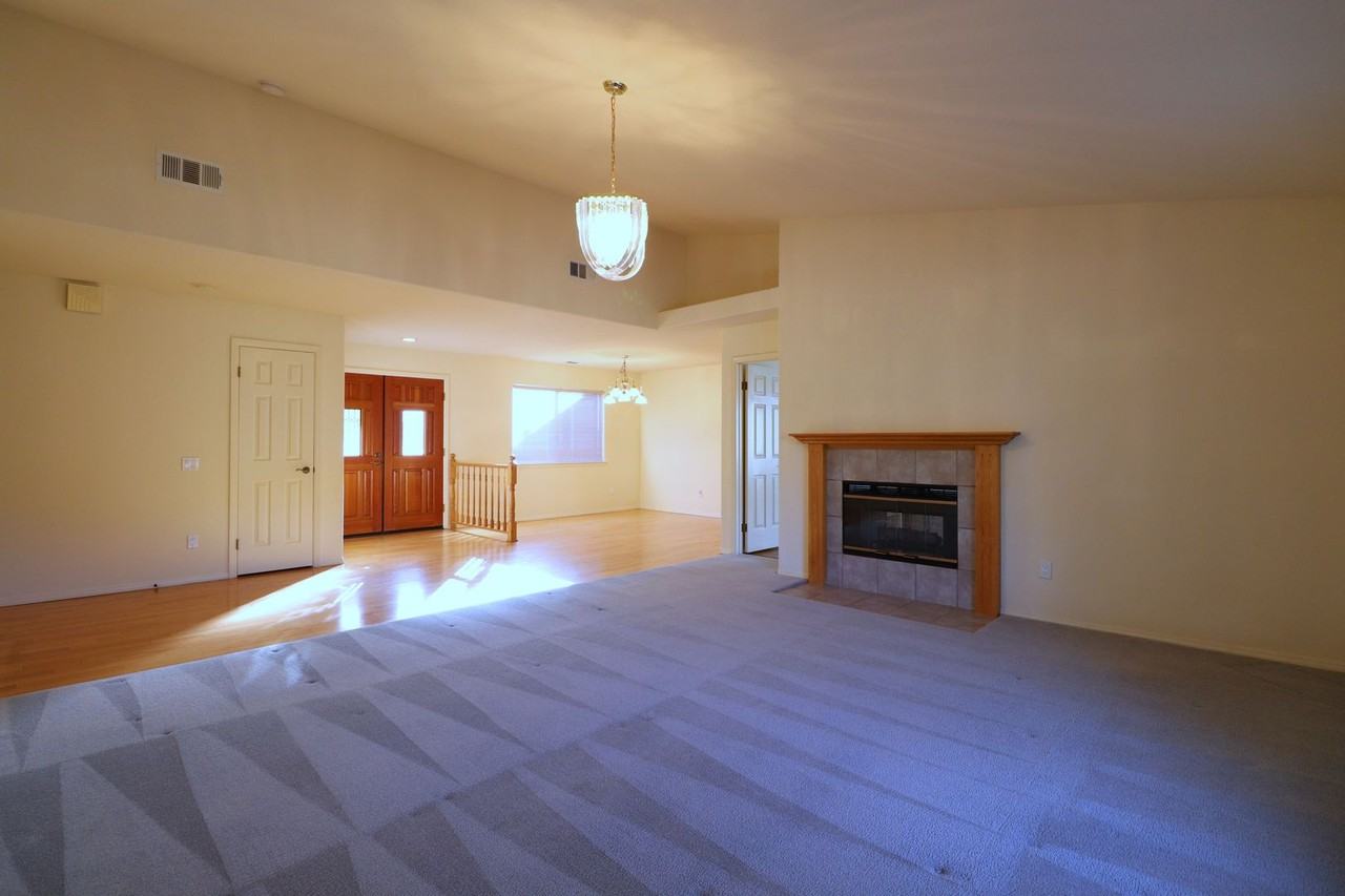 1345 Craig Dr - Photo 3 of 24