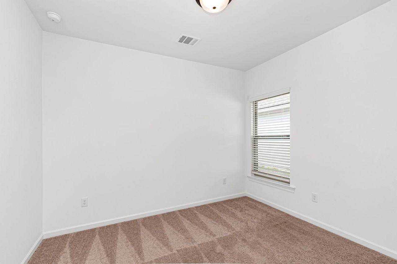 28307 Moreau Ln - Photo 7 of 13