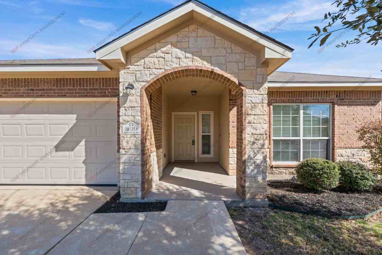 5619 Alexandria Dr - Photo 3 of 26