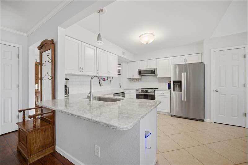 2536 Farmworth Trl - Photo 5 of 37