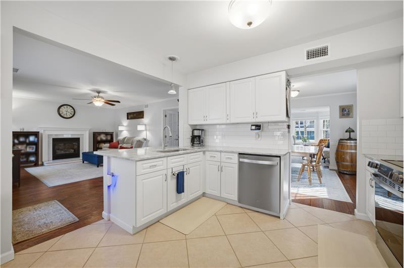 2536 Farmworth Trl - Photo 7 of 37