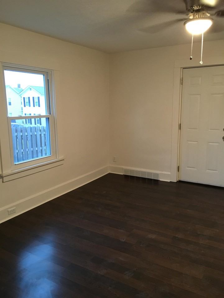 1503 Poplar-GRG - Photo 5 of 8