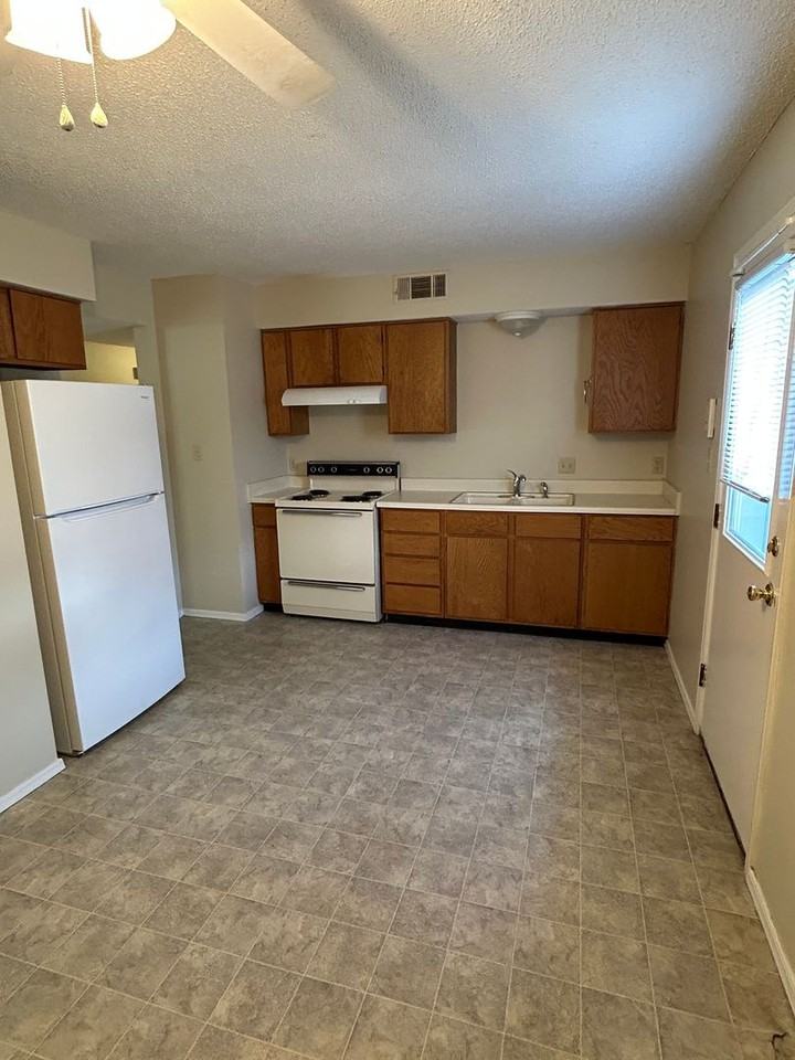 2213 S Hartford Cv - Photo 6 of 21