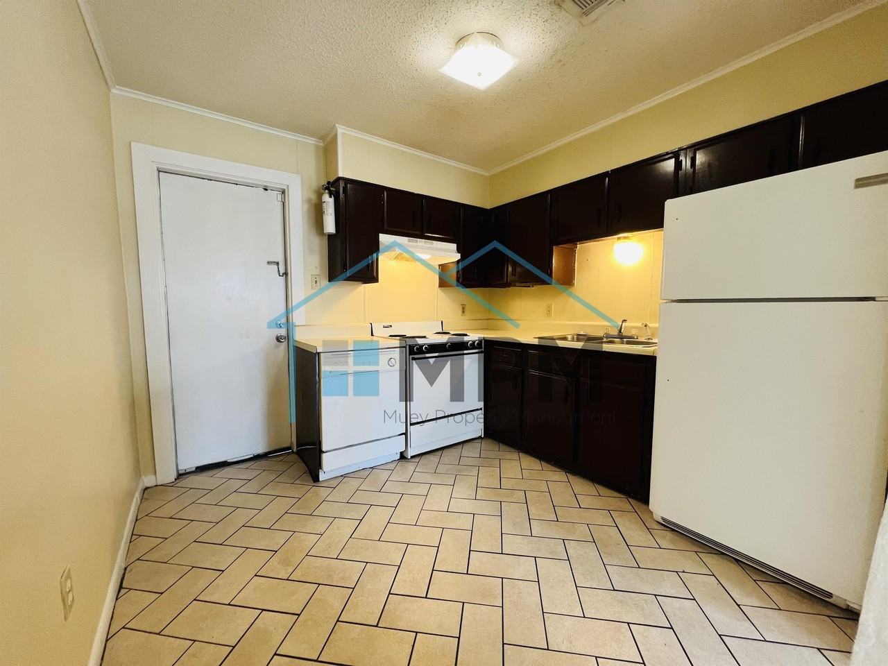 East Lake Apartments - Photo 2 of 8