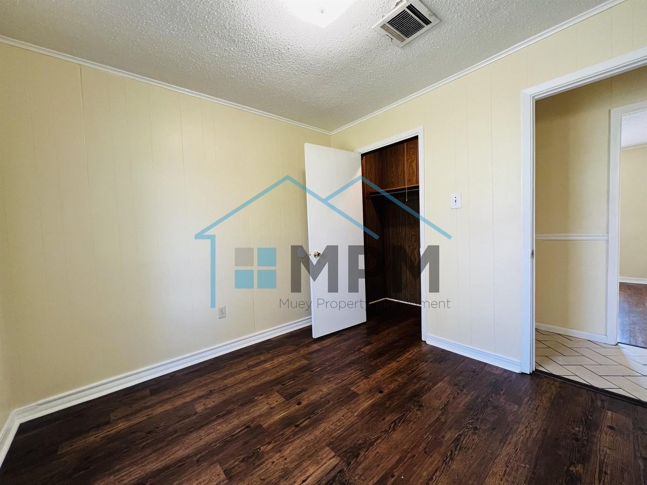 East Lake Apartments - Photo 5 of 8