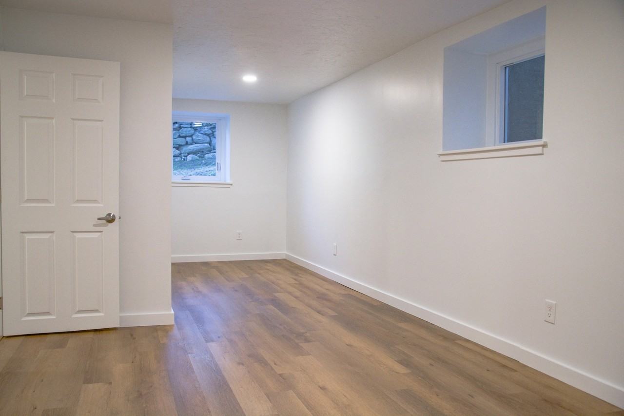 8 School Street - Photo 7 of 17