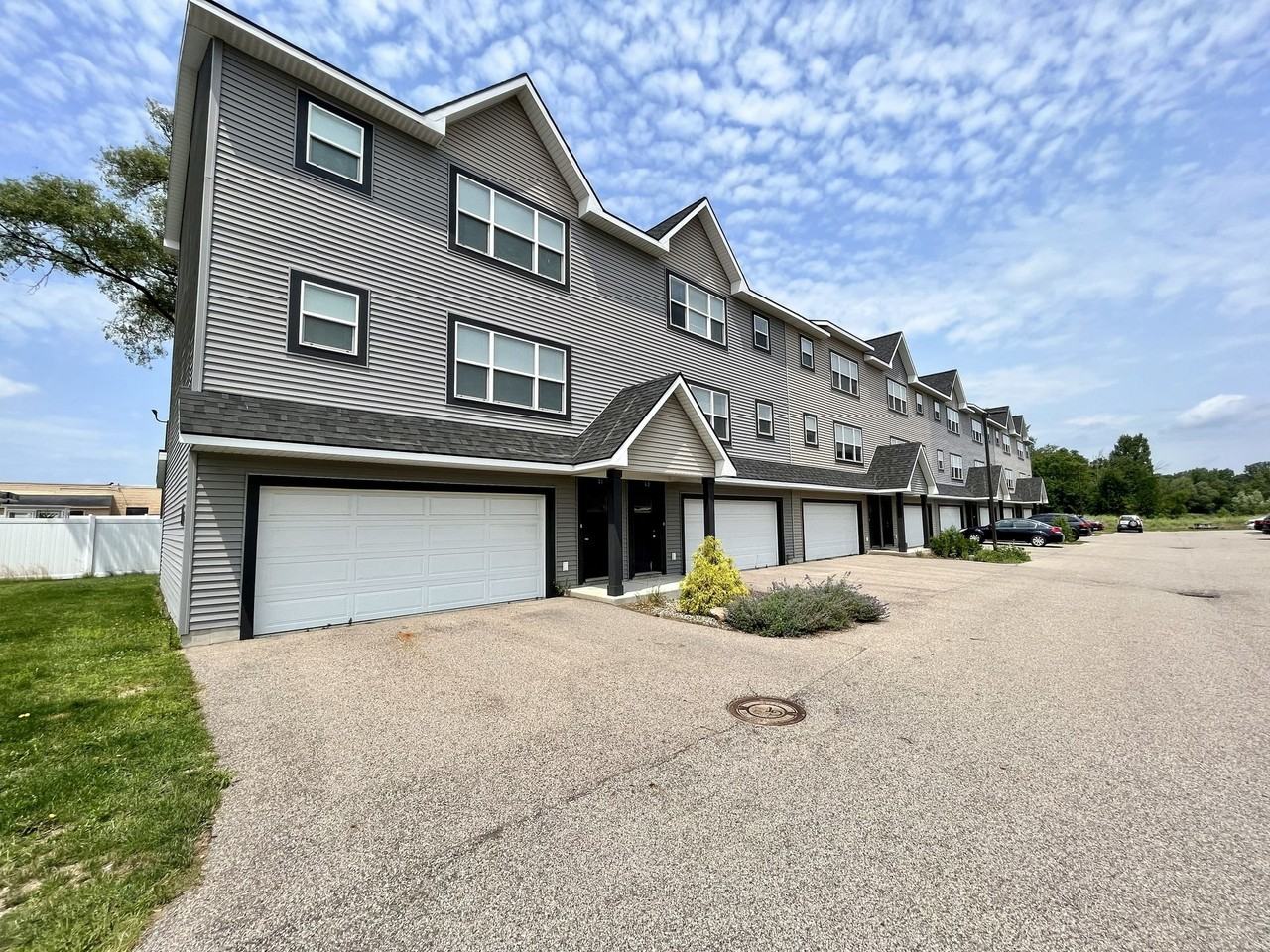 Riverstone Townhomes - Photo 5 of 5