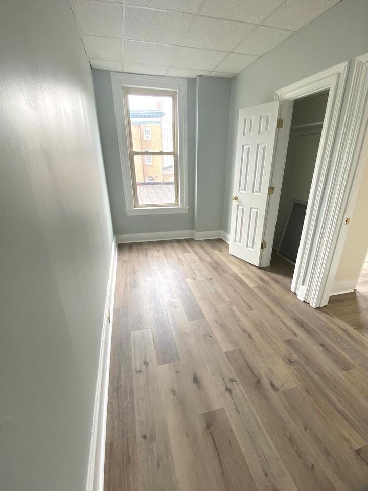 450 Main Street - Photo 5 of 10