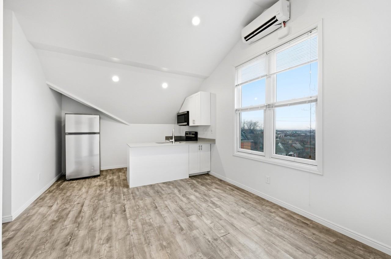 402 N. Center Street - Photo 7 of 12