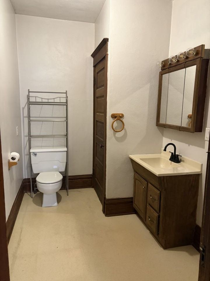 125 E Prospect St - Photo 2 of 11