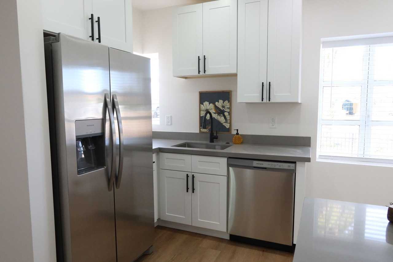 3017 - Photo 7 of 44