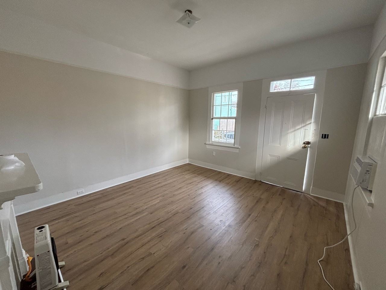 2214 S. Robertson Street - Photo 2 of 8