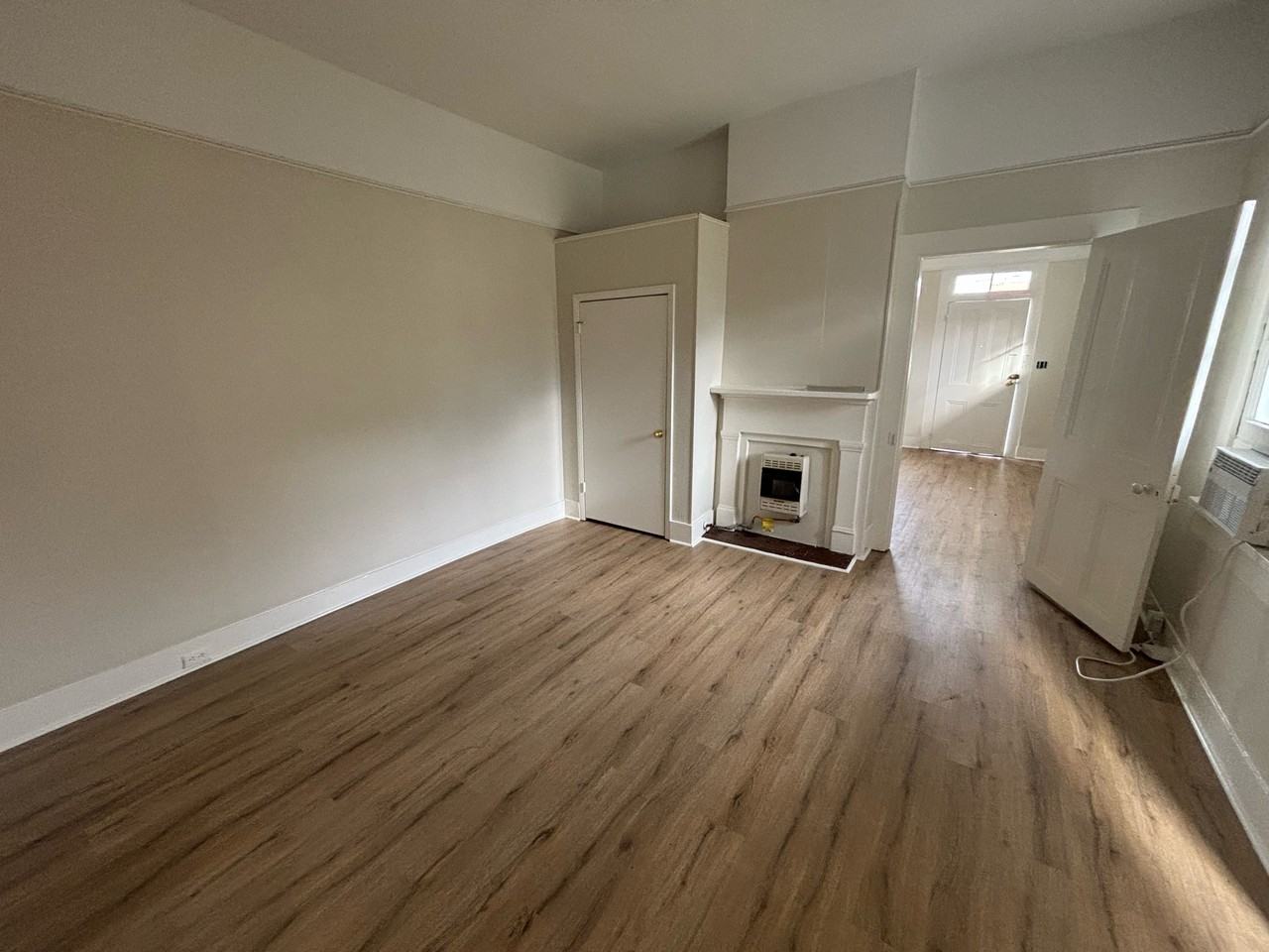 2214 S. Robertson Street - Photo 3 of 8