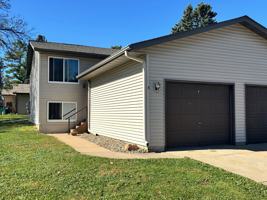 featured image of 1609 Pinewood Ln