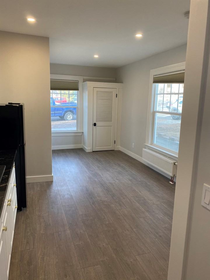 151 West Taylor Street - Photo 2 of 5
