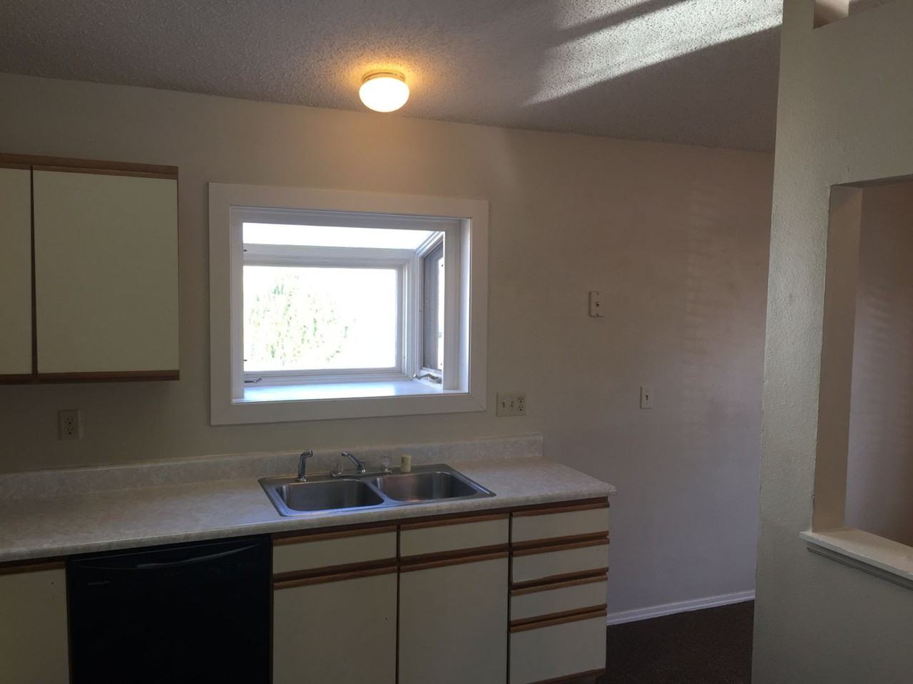 5125 Victory Rd - Photo 7 of 22