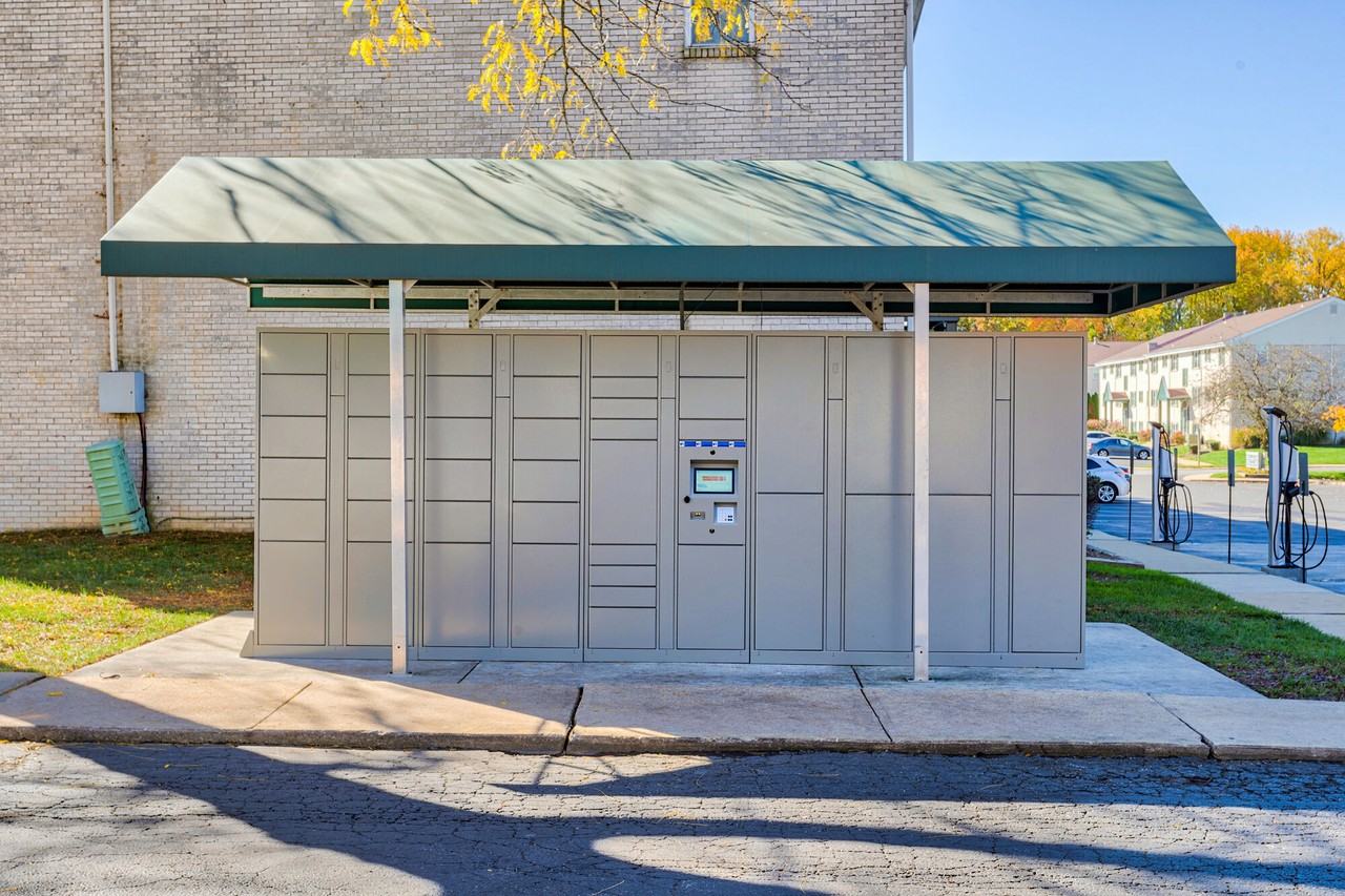 Brookbend Apartments - Photo 3 of 22