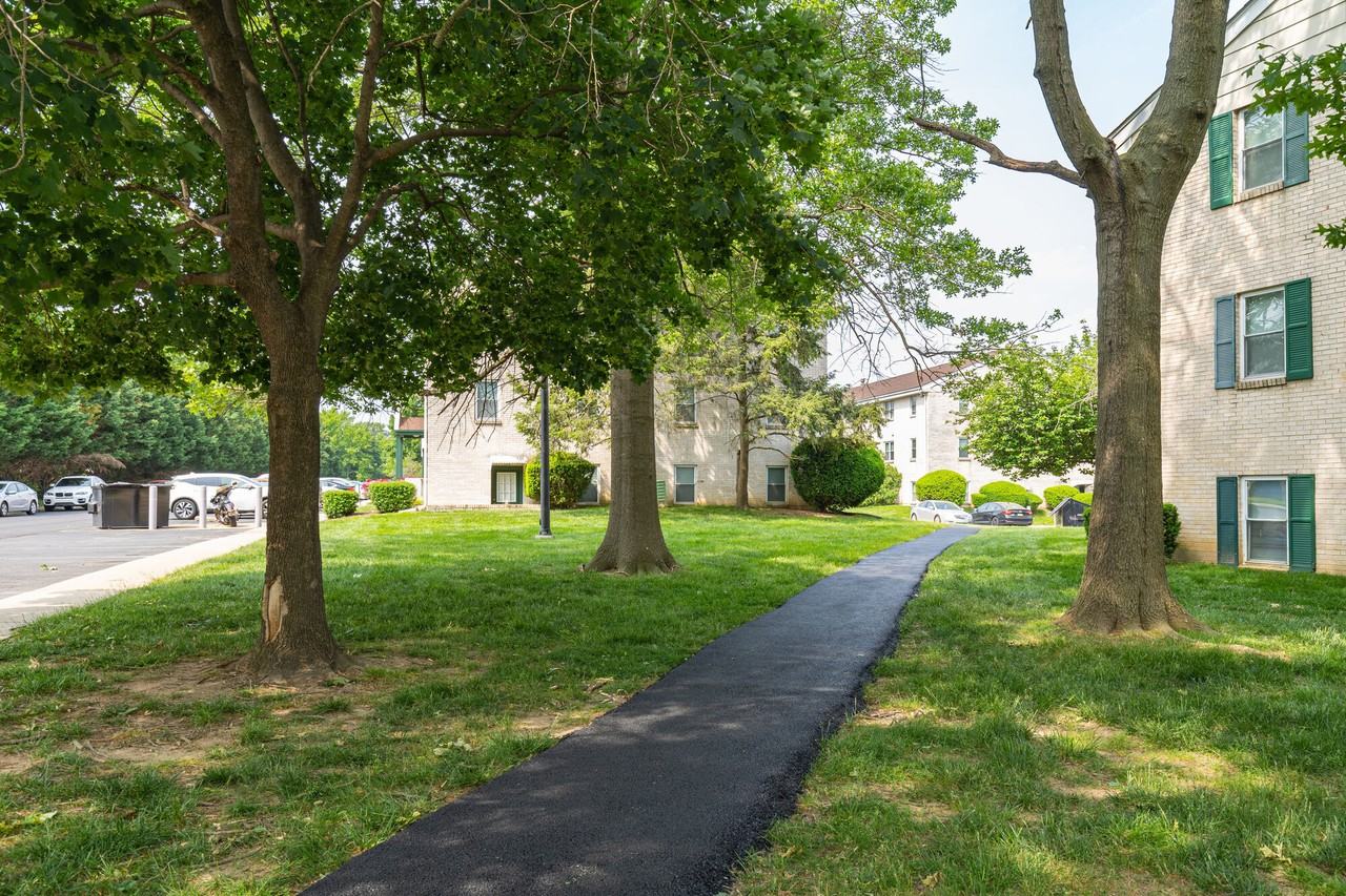 Brookbend Apartments - Photo 5 of 22