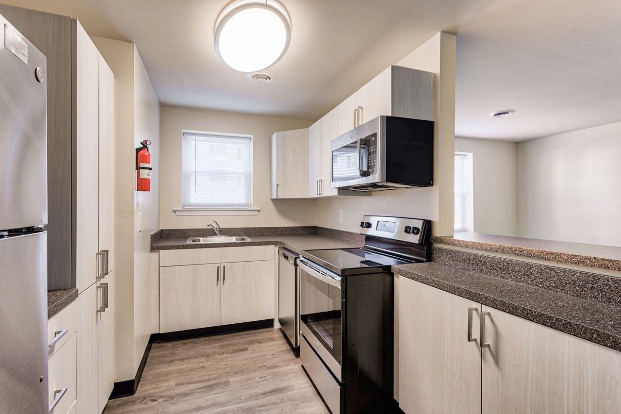 Brookbend Apartments - Photo 6 of 43