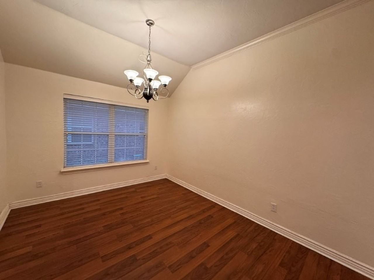 1704 Dorothy Dr - Photo 7 of 23