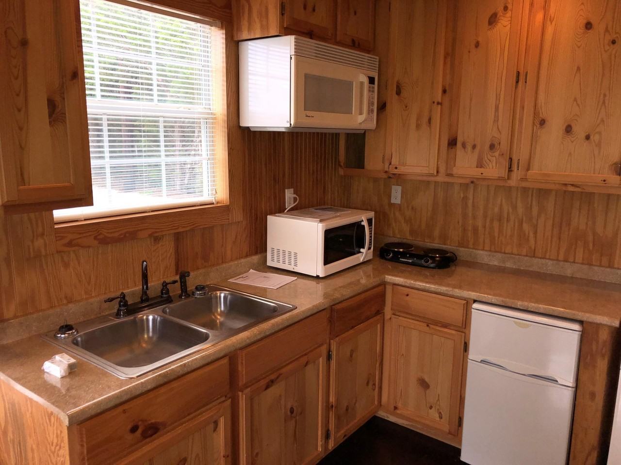 1014 Cypress Cove Rd - Photo 4 of 40