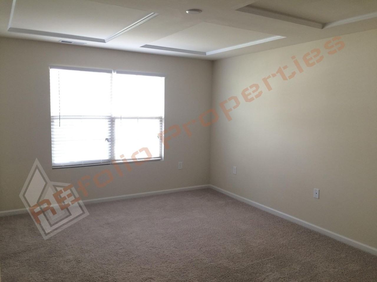 1028 Contessa Dr - Photo 6 of 17