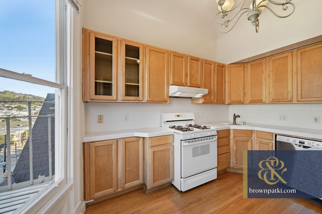 741 Castro St #A - Photo 7 of 17